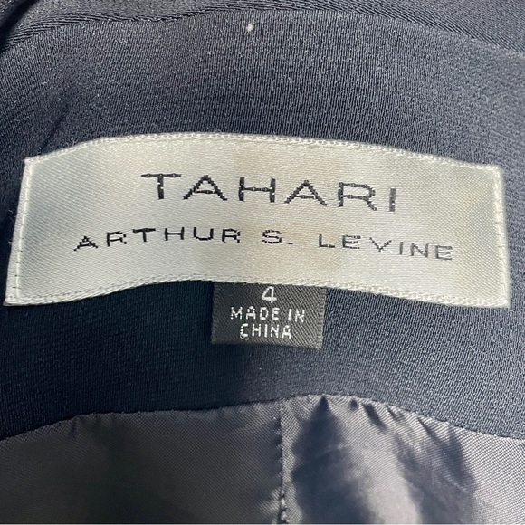 Tahari Black Blazer 4 - Picture 2 of 5
